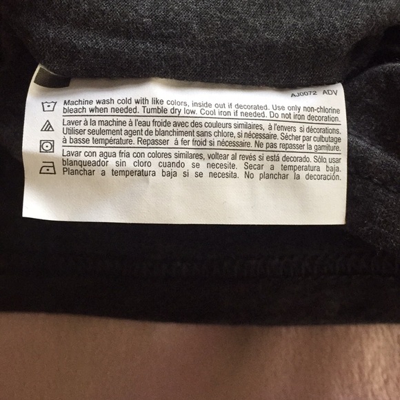 Rivalry Threads Tee NWT - Picture 5 of 5